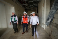 Supervisan avances de hospitales de Ticul y Francisco de Montejo