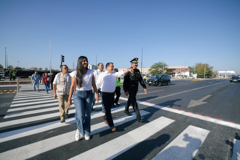 Díaz Mena entrega obras de modernización vial