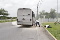 Se incendia autob&uacute;s frente al Congreso del Estado
