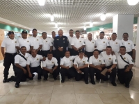 Viajan polic&iacute;as meridanos al curso SWAT en Miami