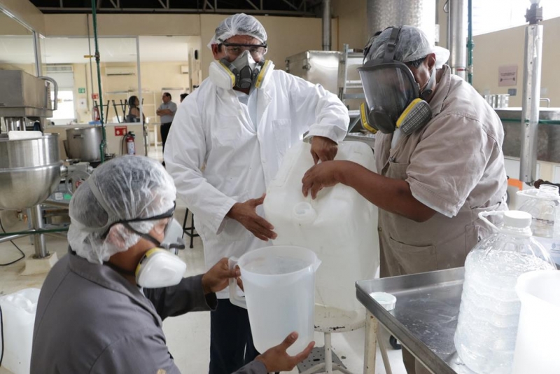 Envasará UADY 25 toneladas de gel antiséptico