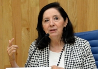 Mexicanas aún piden permiso para trabajar y salir solas