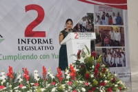 Marena López rinde su segundo informe