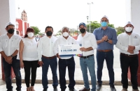 Contin&uacute;a entrega de apoyos a familias y productores del campo yucateco