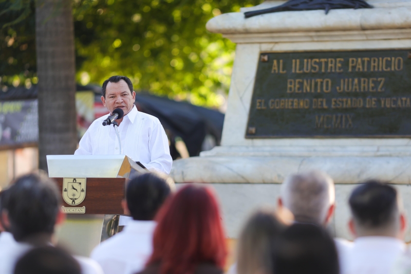Conmemoran 220 aniversario del natalicio de Benito Juárez