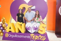 Ren&aacute;n Barrera devela placa por 25 a&ntilde;os de Fundaci&oacute;n Telet&oacute;n