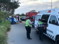 Uso correcto de sillas para menores evita tragedia en choque 