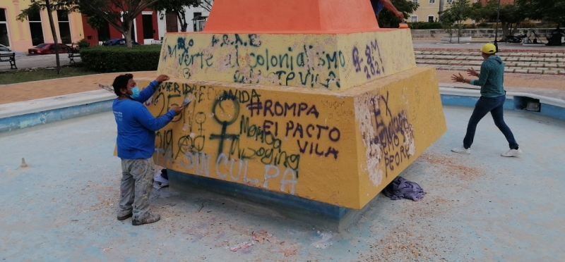 Resanan monumentos con pintas