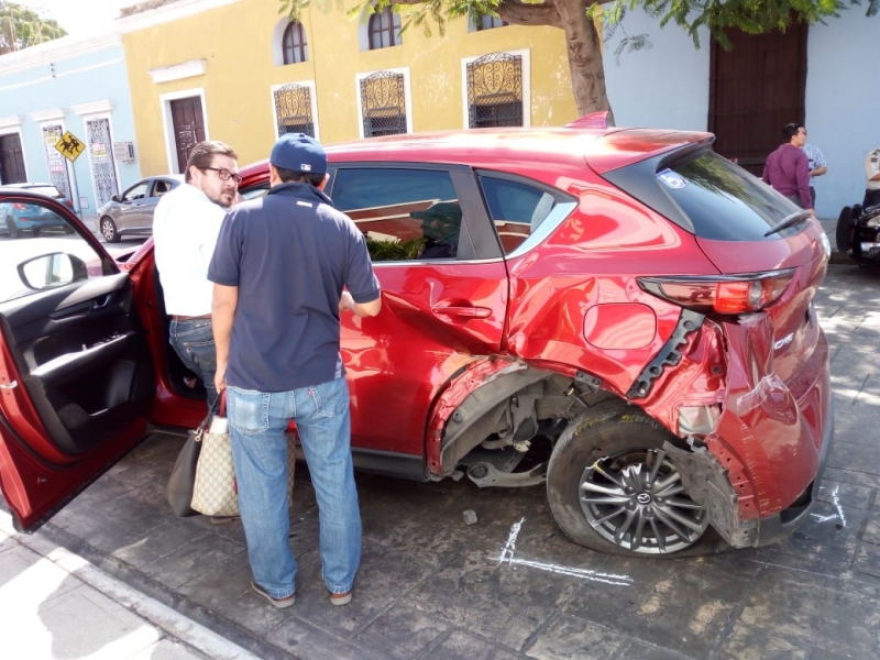 Aparatoso choque en el barrio de Santiago