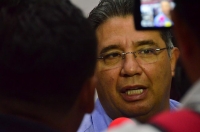 Altercado con activista prende focos rojos en Congreso local