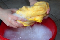 Discriminaci&oacute;n afecta a personas con trastorno bipolar y a trabajadoras del hogar