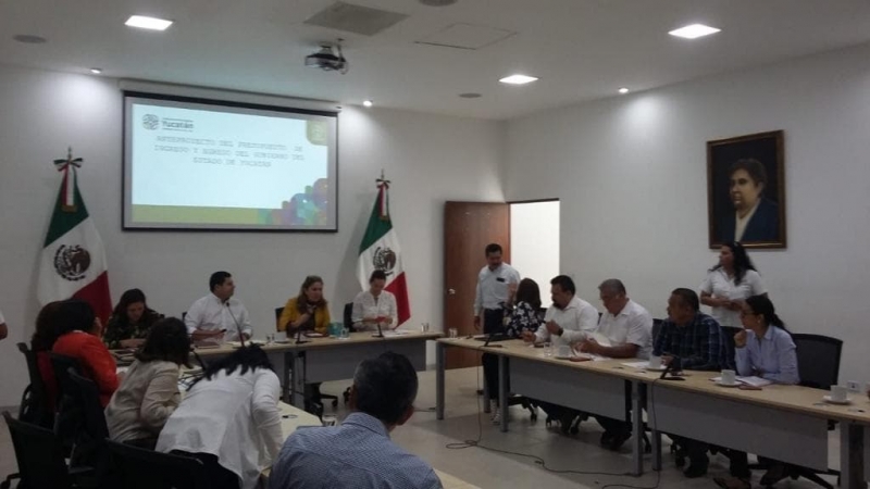 A puerta cerrada, gobierno y diputados analizan cómo se gastará dinero público