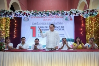 Asiste "Huacho" a informes municipales de Chapab y Sacalum