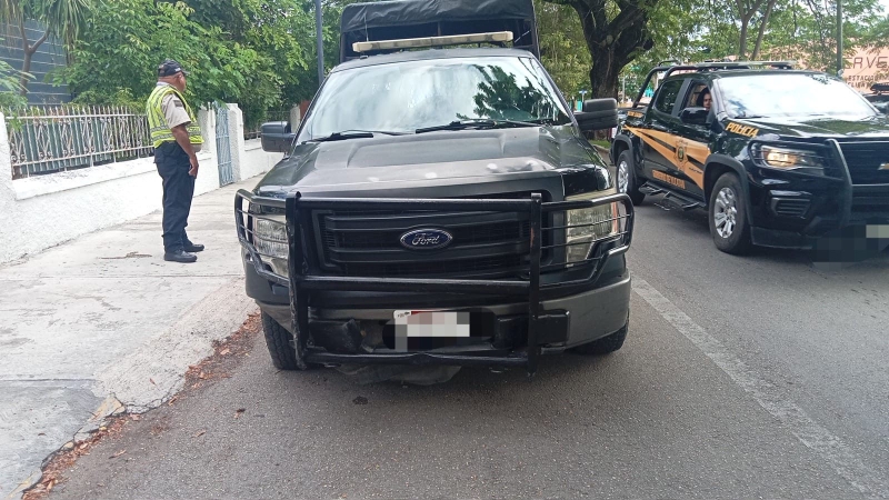 Policía de la SSP colisiona a adulto mayor