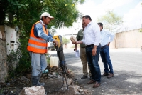 Alcalde supervisa construcci&oacute;n de calles en El Roble Agr&iacute;cola