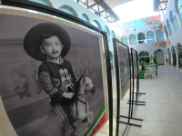 Inauguran la exposición "Retratos Patrios"