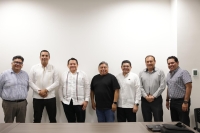 "Huacho" escucha y atiende al magisterio