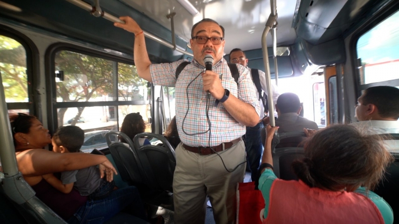 Ramírez Marín realiza consulta sobre legalización de marihuana en autobuses