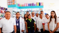 Senador inaugura clinicas "Wilma Mar&iacute;n" en Um&aacute;n y Ticul