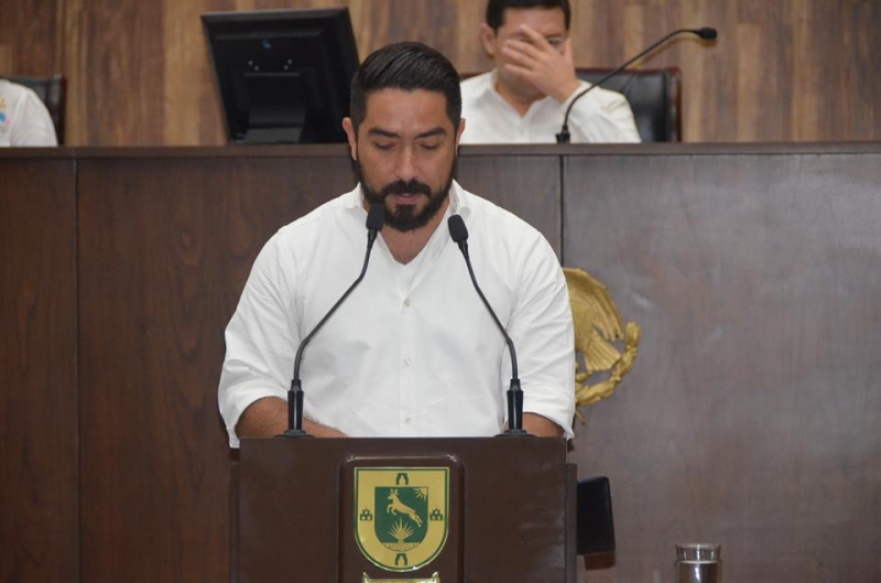 "Agarrón" en Congreso local por despidos y aviadores