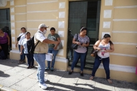 Aplican sana distancia en transporte p&uacute;blico