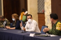 Vila Dosal pide&nbsp;a los yucatecos extremar precauciones ante impacto de hurac&aacute;n