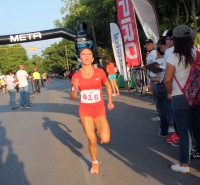 César López y Verónica Silveira, ganadores de Carrera de Independencia