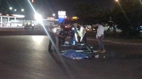 Motociclista muere atropellado por tr&aacute;iler en el Perif&eacute;rico