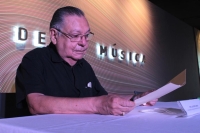 Recibe el poeta Luis Pérez Sabido premio internacional