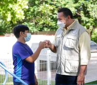 Reconoce Ren&aacute;n Barrera altruismo de meridanos