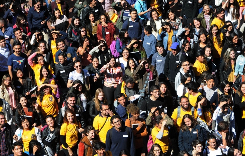 Necesaria la energía y creatividad de los jóvenes para solucionar problemas