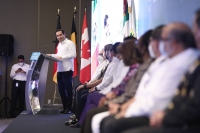 Unidad y trabajo en equipo, clave para transformaci&oacute;n de Yucat&aacute;n: Vila
