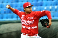 Leones de Yucatán fortalece su pitcheo