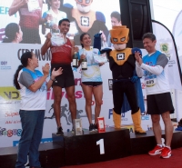 Andr&eacute;s Medina y Ariana Dzul ganan la Carrera de San Silvestre