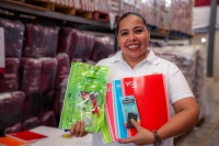 Huacho pone en marcha distribución de paquetes escolares