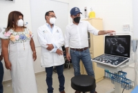 Vila Dosal inaugura consultorio del programa M&eacute;dico 24/7 en Xcalacoop