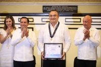 Roberto Abraham Mafud recibe la Medalla "Eligio Ancona"