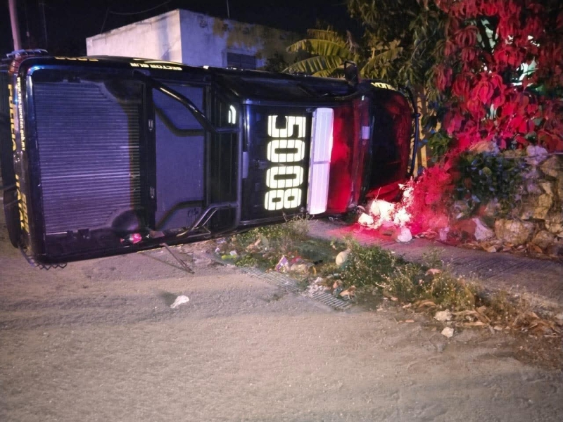 Unidad de la SSP colisiona en el Sur de Mérida