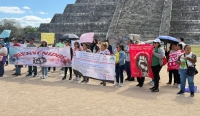 Docentes de la Cetey se manifiestan en Chichén