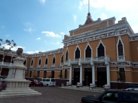 PRI ajustar&aacute; sueldos por multa del INE; no habr&aacute; despidos