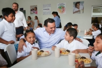 Entrega Renán Barrera comedor escolar