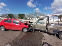 Choca al evitar atropellar a dos personas en la M&eacute;rida-Motul