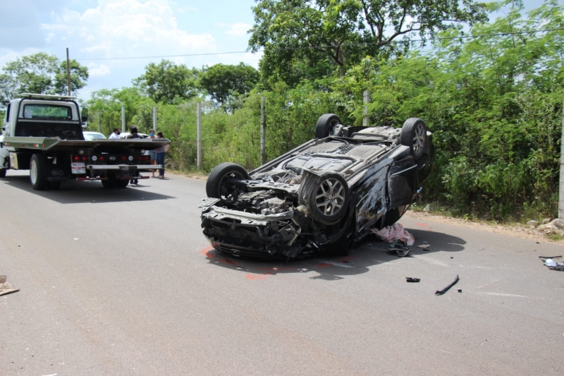 Conductora sufre siniestro vial en Umán