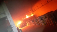 Arde bodega de pinturas en Kanas&iacute;n