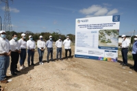 Gobernador y alcalde supervisan avance del parque &ldquo;Paseo Henequenes&rdquo;