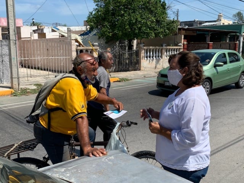 Addy Pérez visita el fraccionamiento Miguel Hidalgo