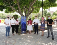 Alcalde presenta Gu&iacute;a Esencial &ldquo;Vivir M&eacute;rida&rdquo;