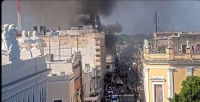 Incendio en Bazar Garc&iacute;a Rej&oacute;n moviliza a bomberos