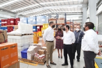 Vila Dosal corta list&oacute;n inaugural del WHM Centro Log&iacute;stico en M&eacute;rida