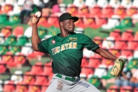 Abridor dominicano Radhamés Liz regresa a Leones